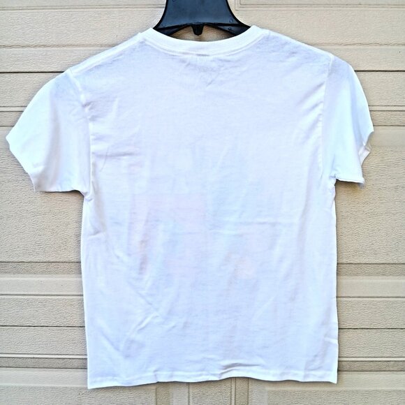 Peanuts Snoopy Charlie Brown Christmas T-Shirt Medium Merry & Bright White NWT - Picture 3 of 4